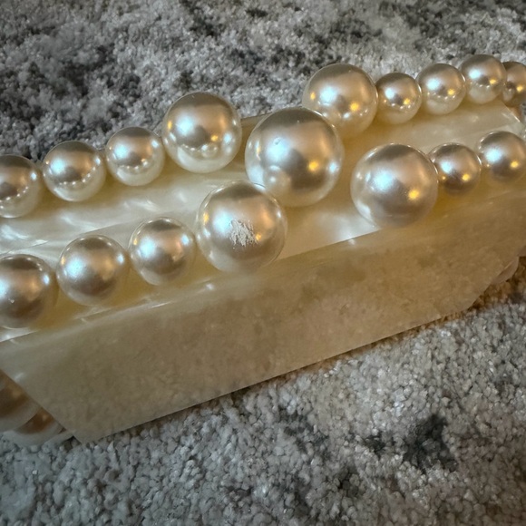 Cult Gaia eos Pearl Clutch - Picture 8 of 9